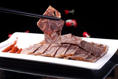 Carne de Vaca com Molho da Casa