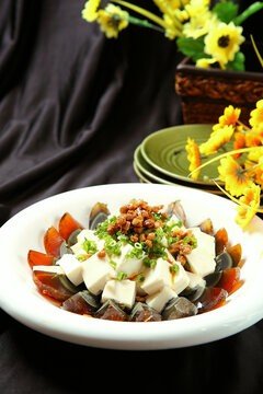 Tofu Frio com Ovo Centenário