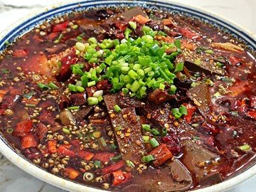 Sangue de Pato e Tripa de Vaca com Sopa Picante (G/P)